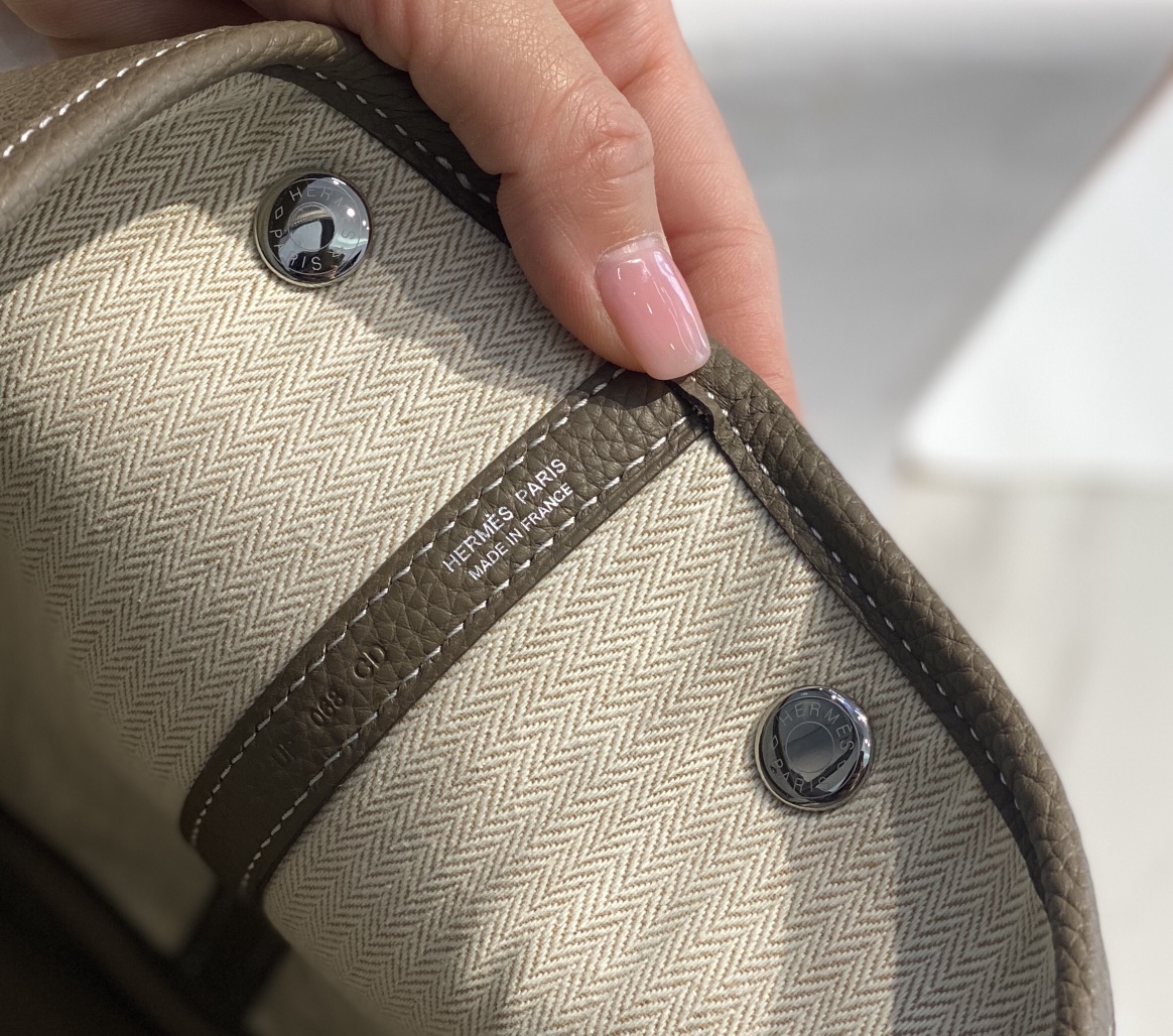 Hermès 𝑮𝒂𝒓𝒅𝒆𝒏 𝒑𝒂𝒓𝒕𝒚 ɞ▪️▪️elephant gray.