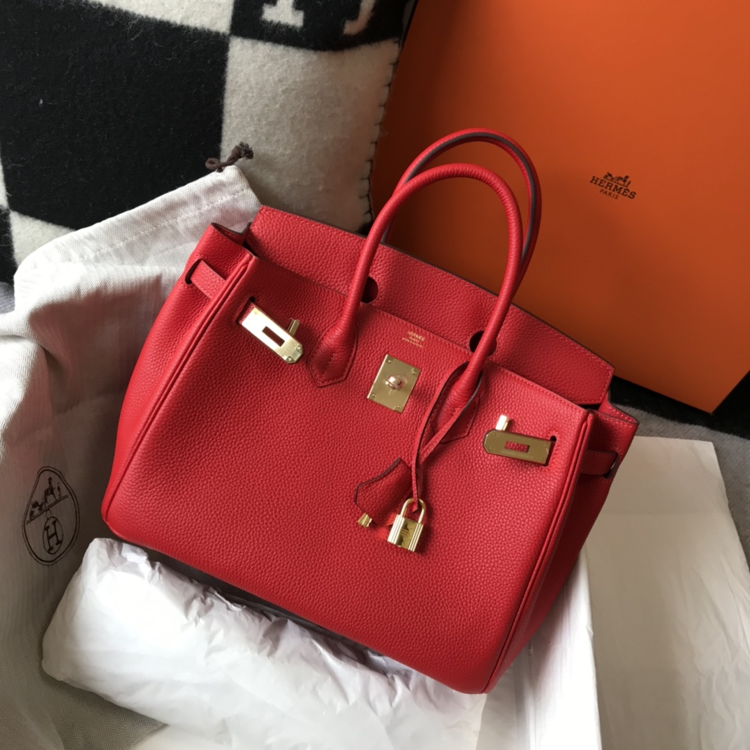 Hermès 𝑫𝒓𝒆𝒂𝒎 𝒃𝒂𝒈 ✐...✐.Chinese red. (gold and silver buckle)