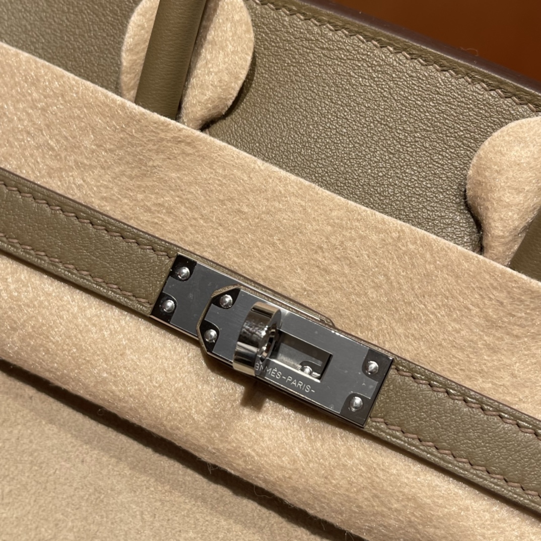 Hermès Limited Edition Kelly 28cm Kelly Bag