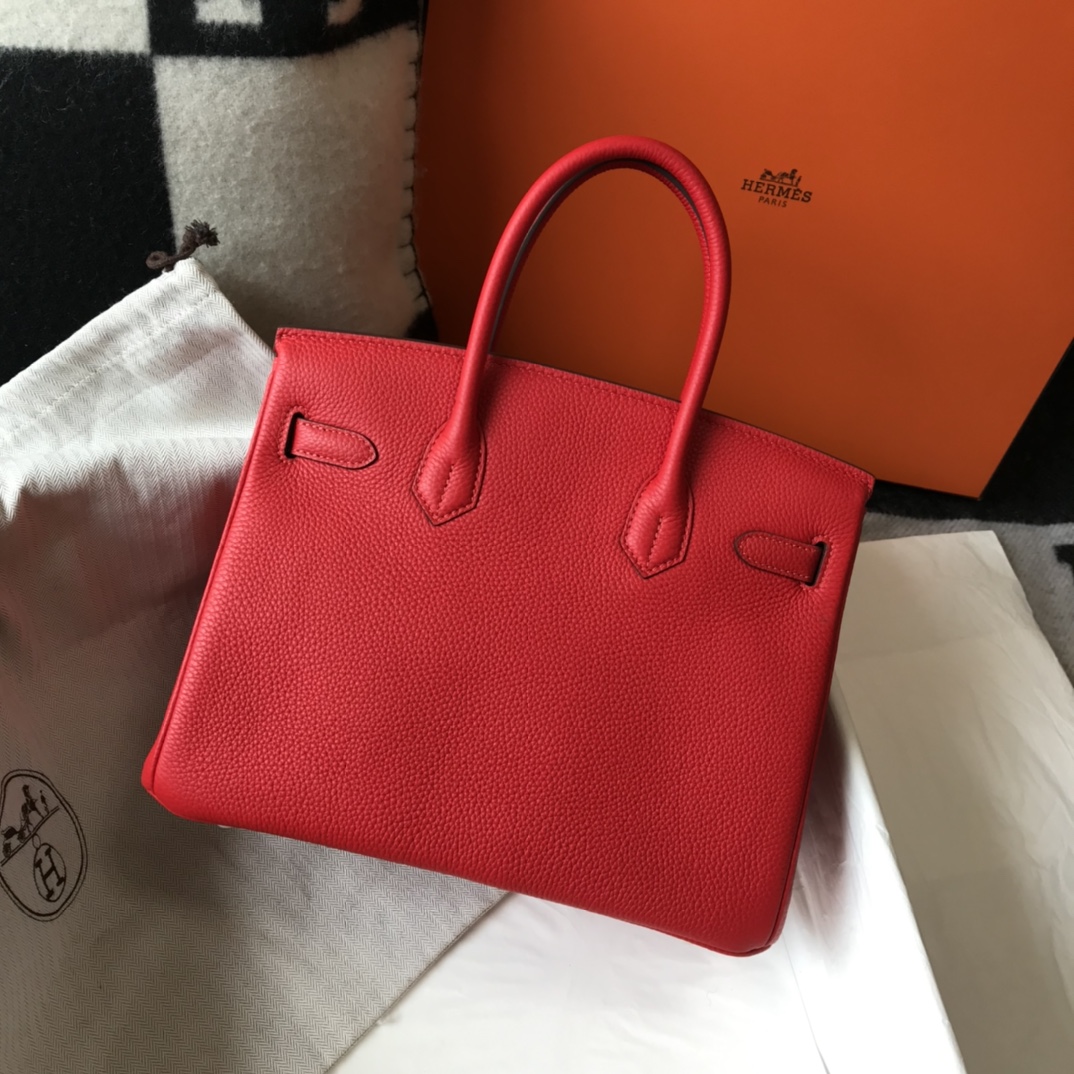 Hermès 𝑫𝒓𝒆𝒂𝒎 𝒃𝒂𝒈 ✐...✐.Chinese red. (gold and silver buckle)