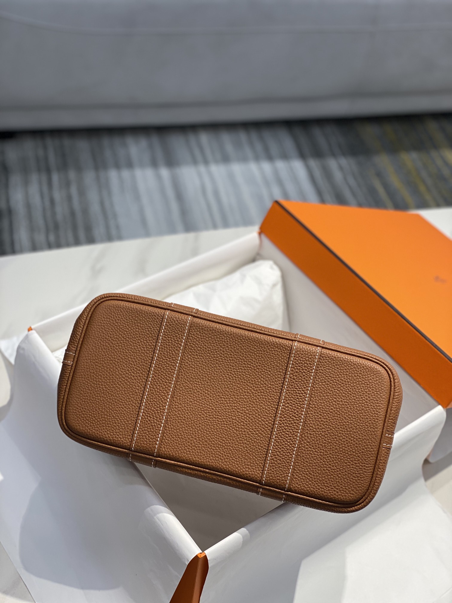 Hermès 𝑮𝒂𝒓𝒅𝒆𝒏 𝒑𝒂𝒓𝒕𝒚 ɞ▪️▪️▪️golden brown.