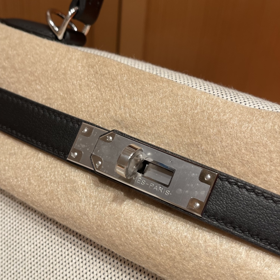Hermès limited edition kelly 28cm Kelly