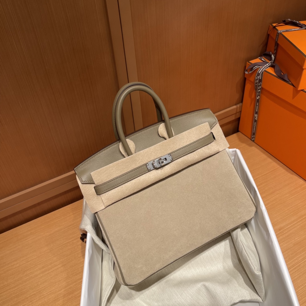Hermès Limited Edition Kelly 28cm Kelly Bag