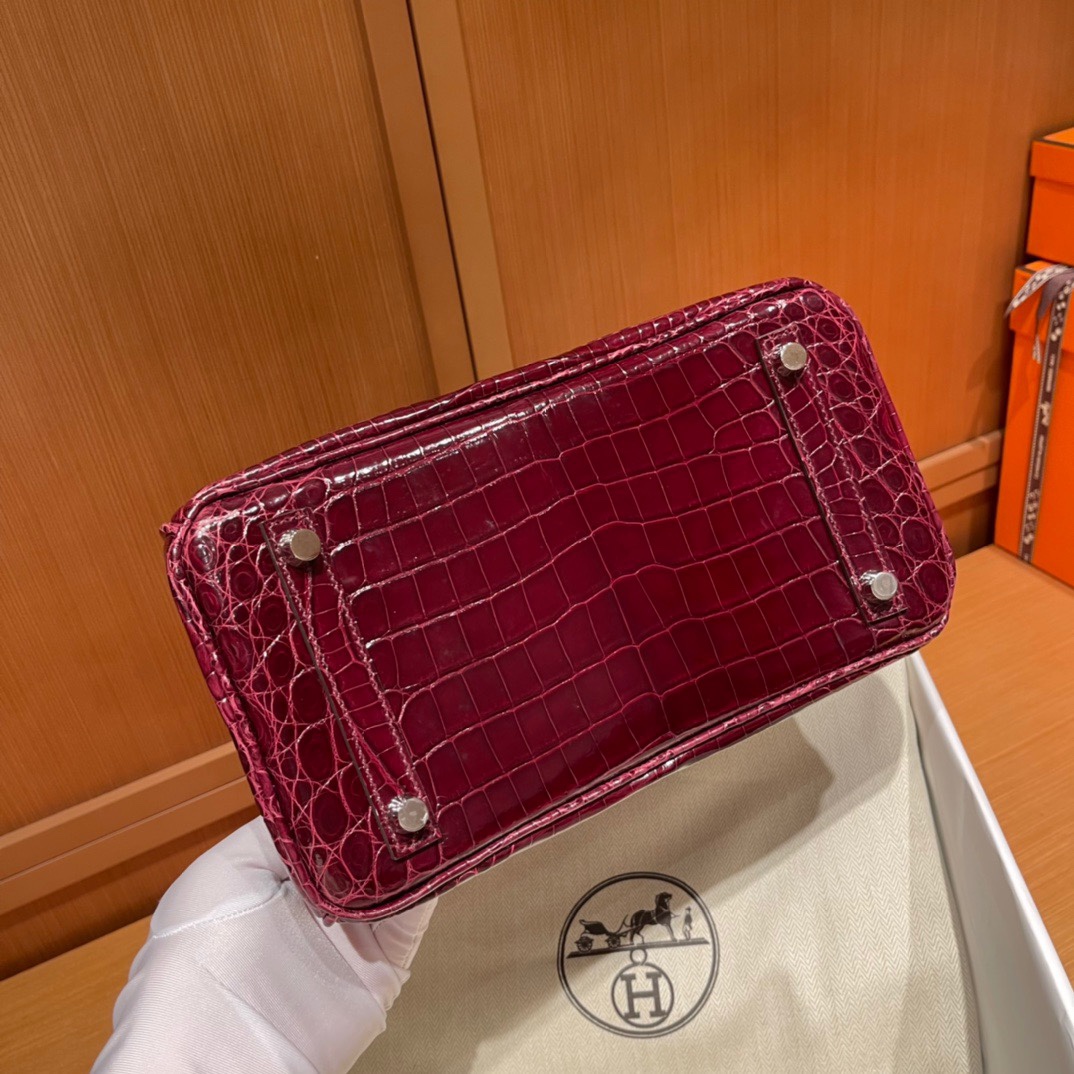 Hermès stock Birkin 25cm crocodile Nlio