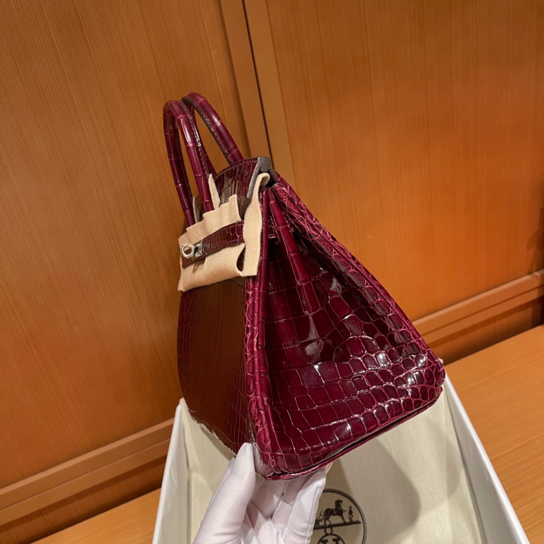 Hermès stock Birkin 25cm crocodile Nlio