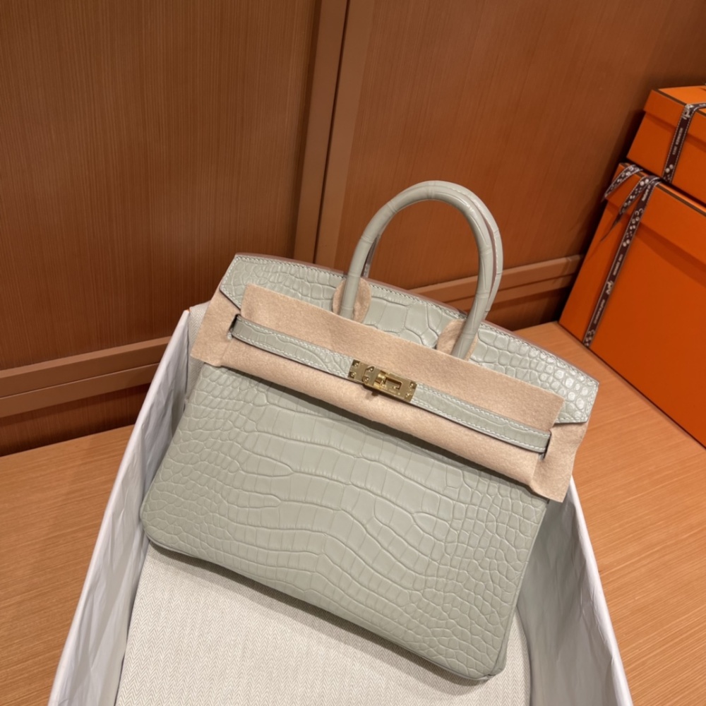 Hermès stock Birkin 25cm Nile crocodile
