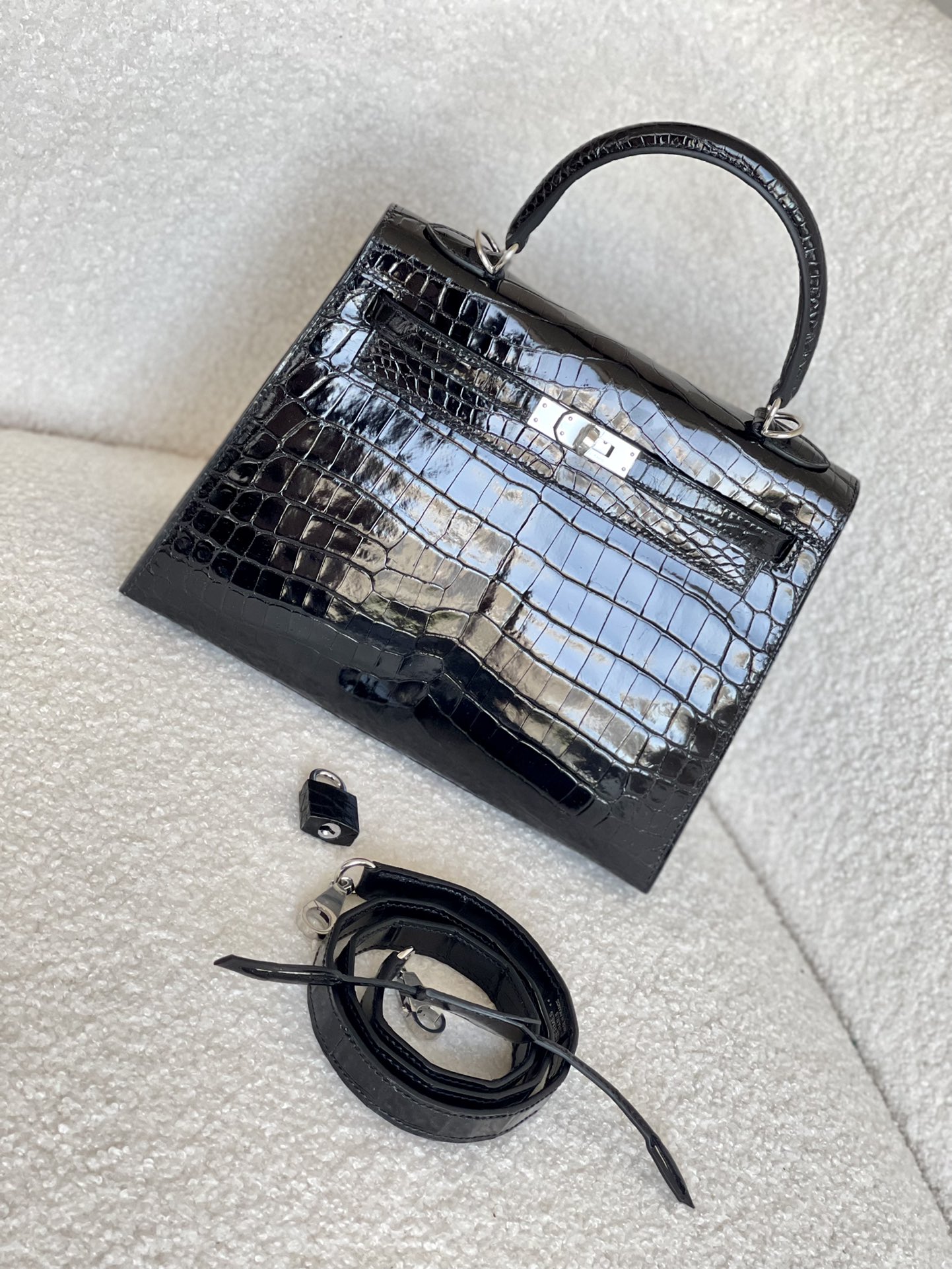 Hermès number: KL25