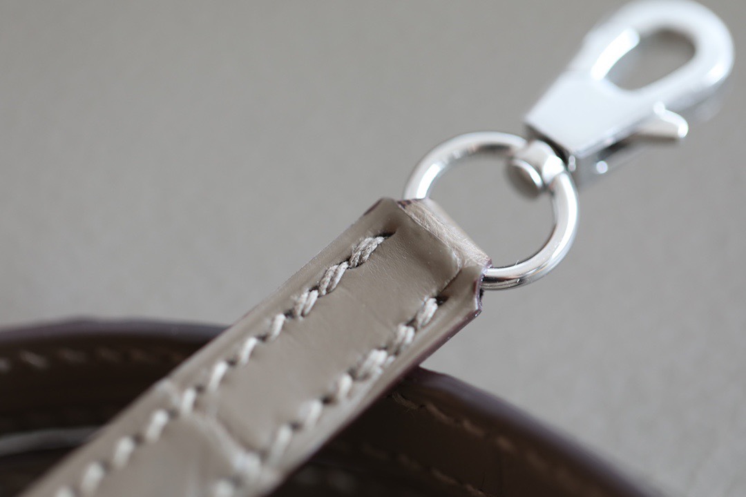 Hermès model: B0-18