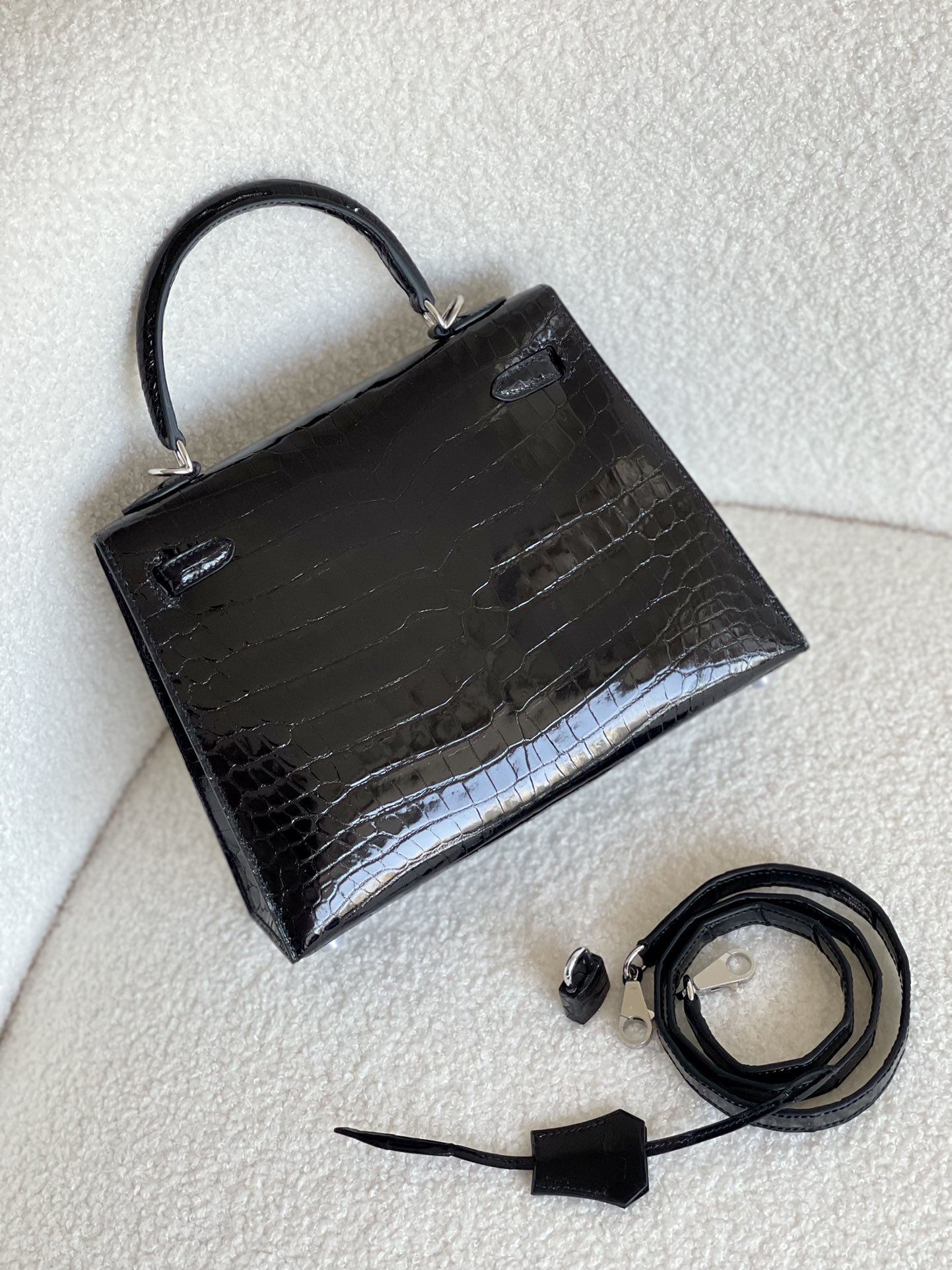 Hermès number: KL25