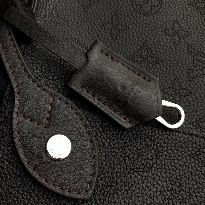 LV [item number] M54353 (running quantity model)