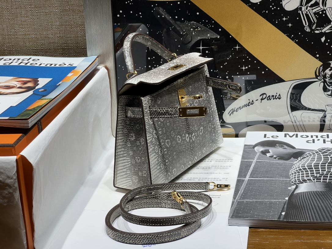 Hermès number: kellyMini ll generation