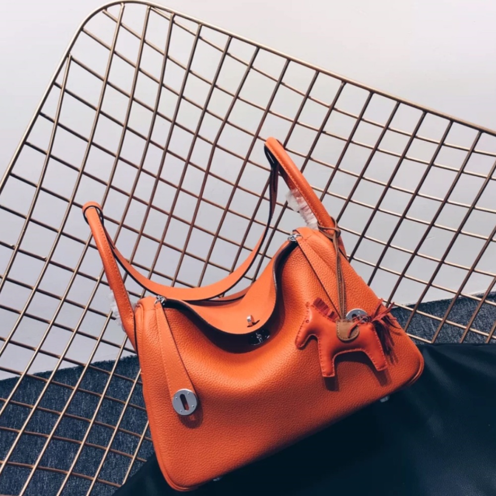 Hermès model: LD26