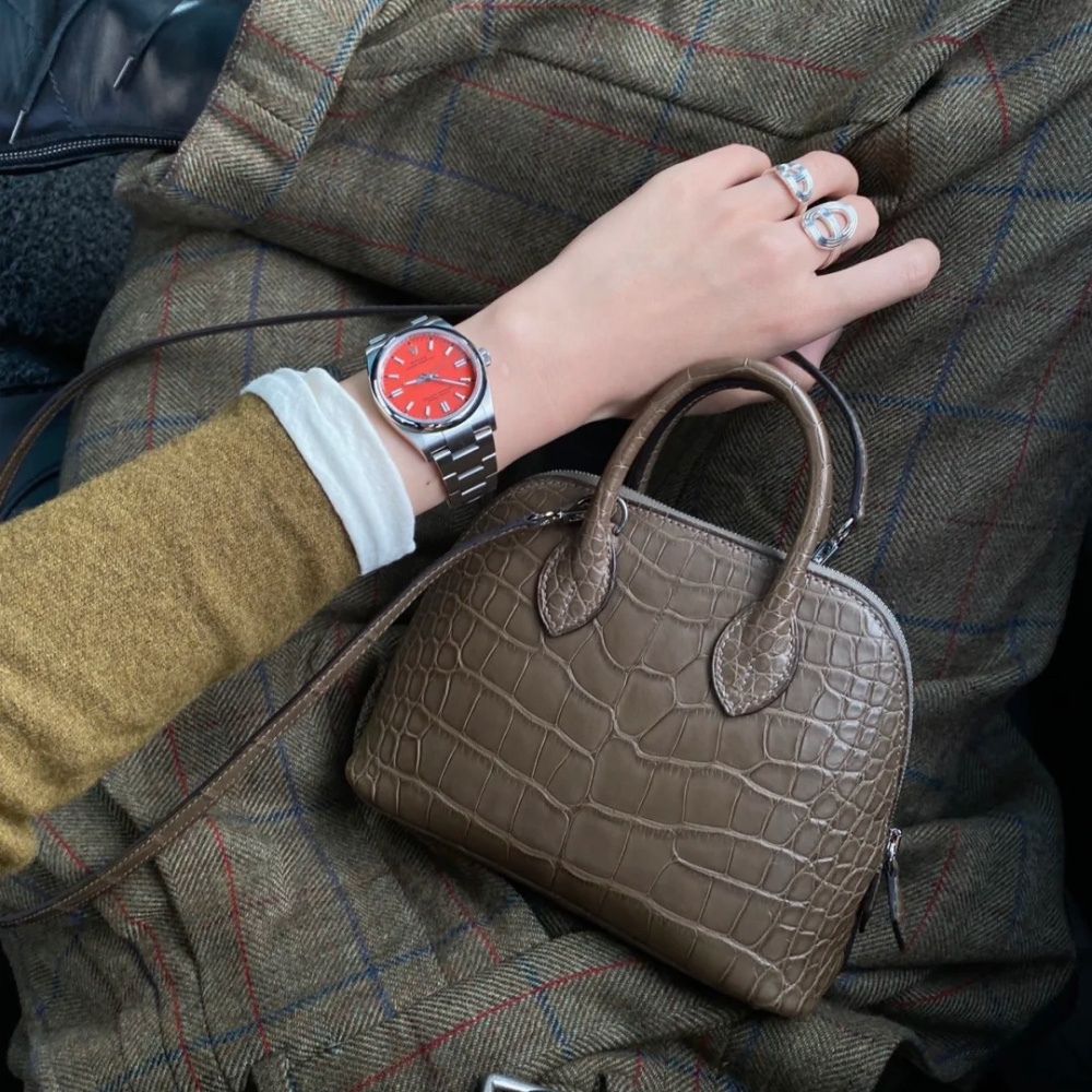 Hermès model: B0-18