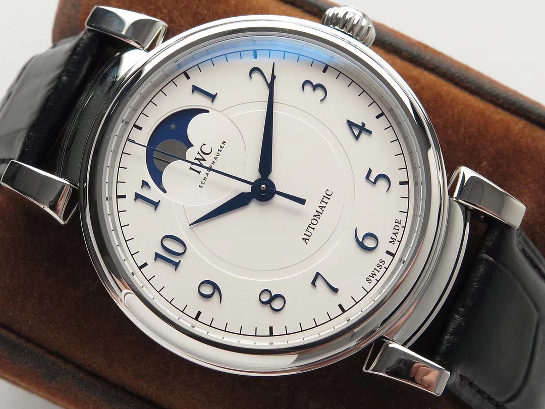 IWC Da Vinci Classic Moon Phase Watch