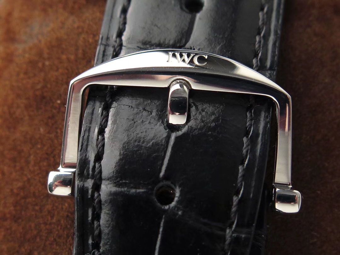 IWC Da Vinci Classic Moon Phase Watch