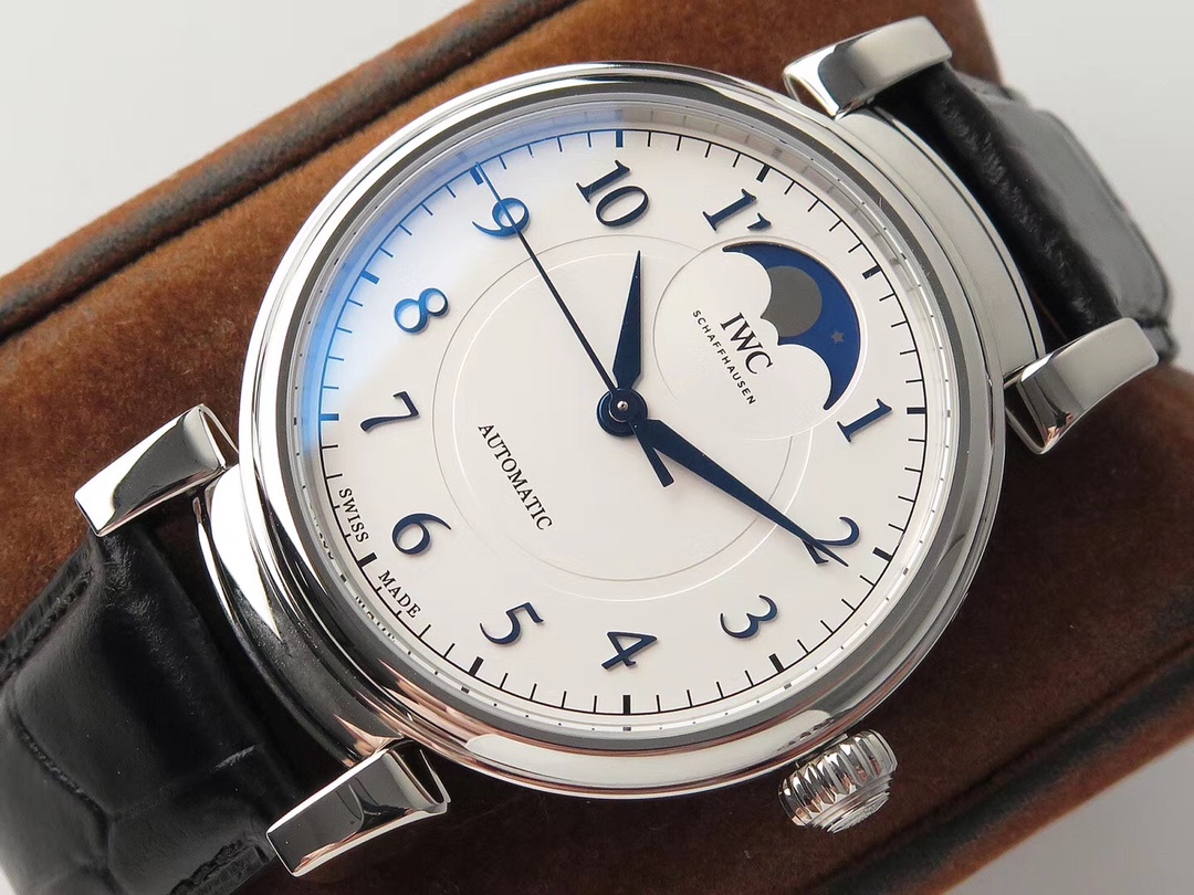 IWC Da Vinci Classic Moon Phase Watch