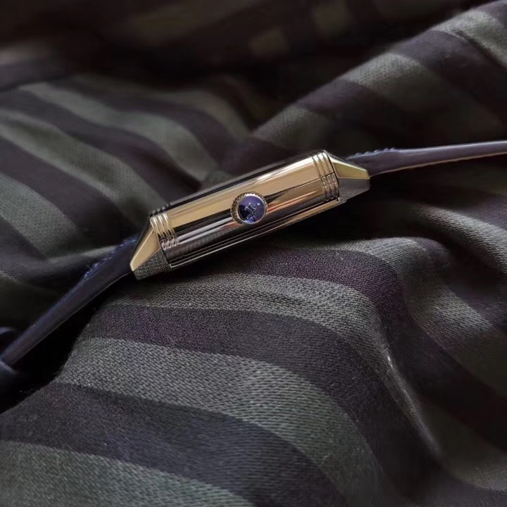 Jaeger-LeCoultre Reverso Tribute double-sided dual time zone flip watch