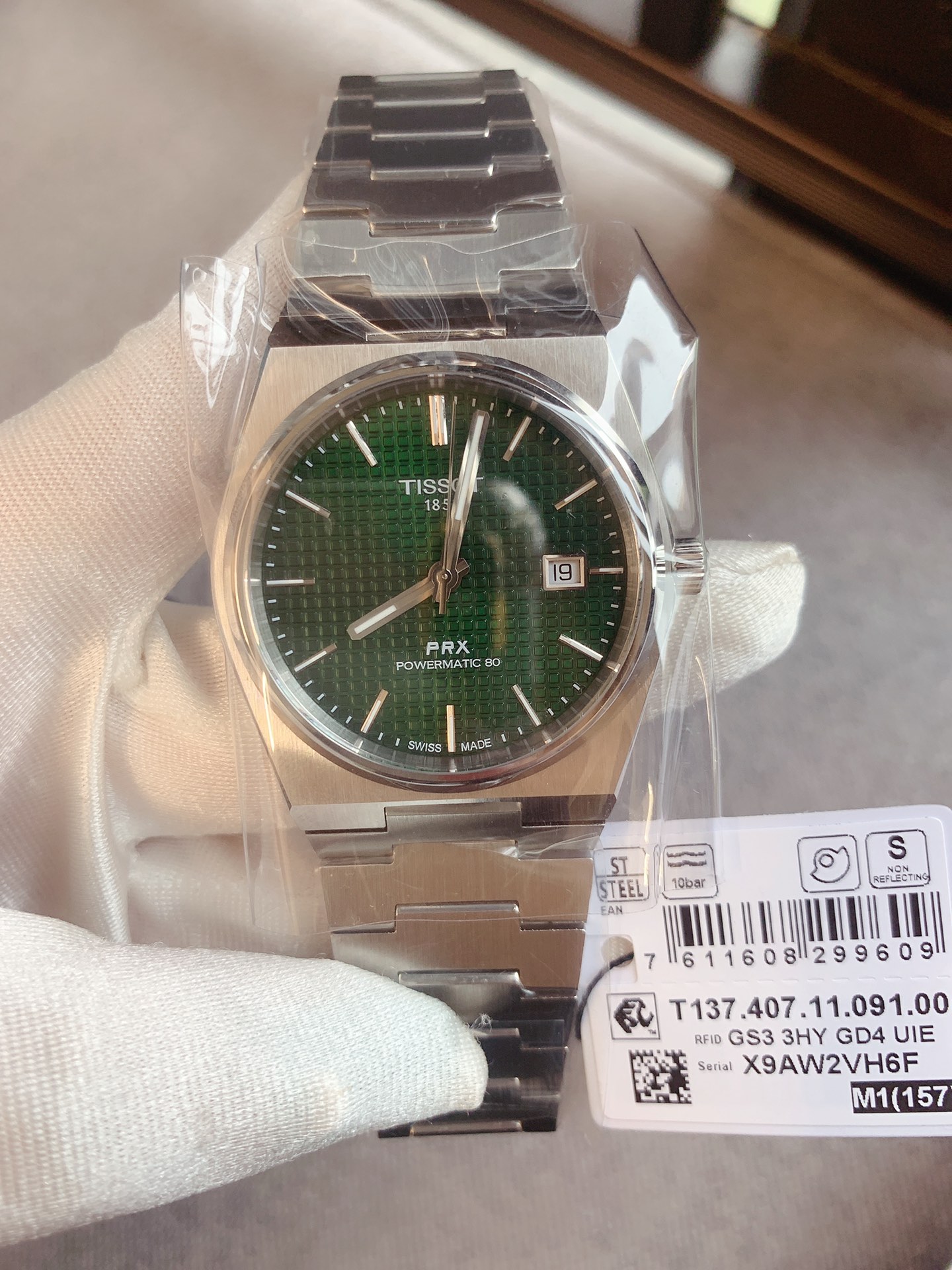 Tissot new mechanical model T137407.11.091.00. Large.