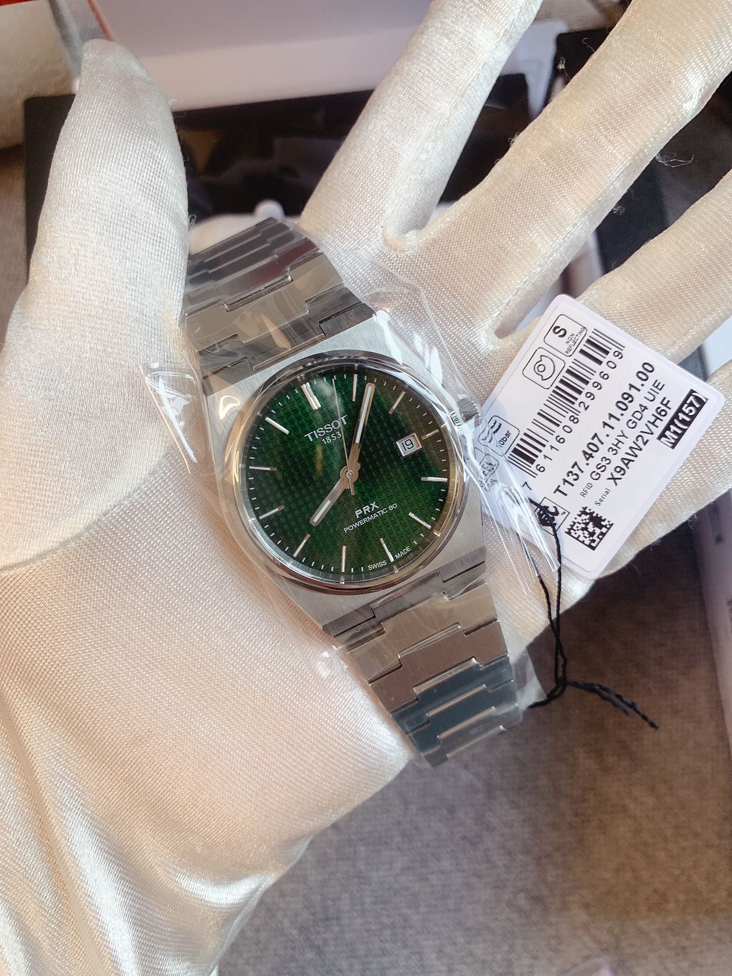 Tissot new mechanical model T137407.11.091.00. Large.