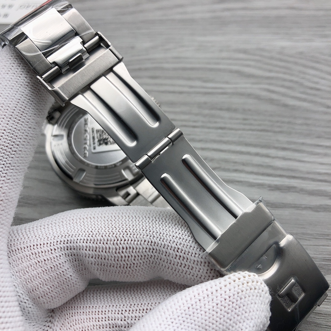 Tissot T1204171105100 Sports Series Quartz Men's Watch