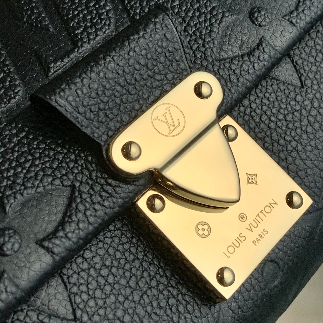 LVM45813 Black FAVORITE Handbag Favorite