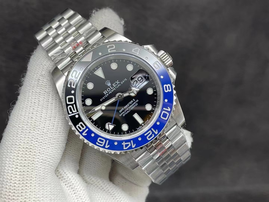 Greenwich GMT40MM 3285 movement