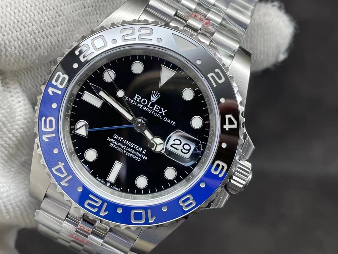 Greenwich GMT40MM 3285 movement