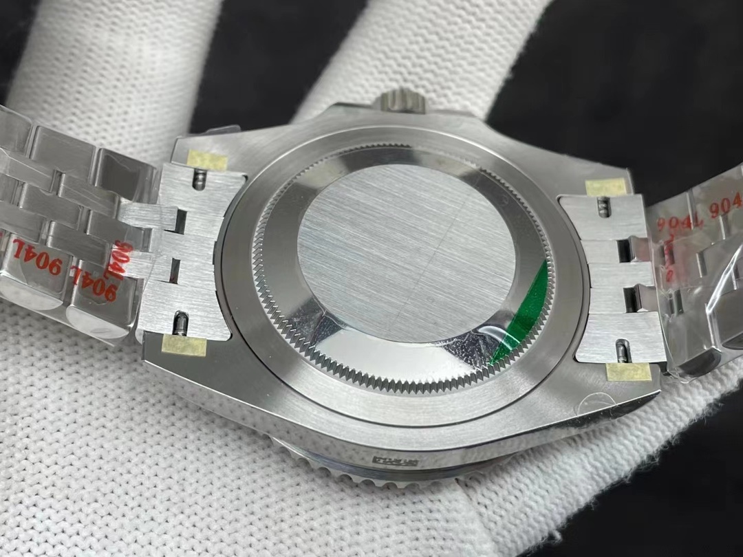 Greenwich GMT40MM 3285 movement