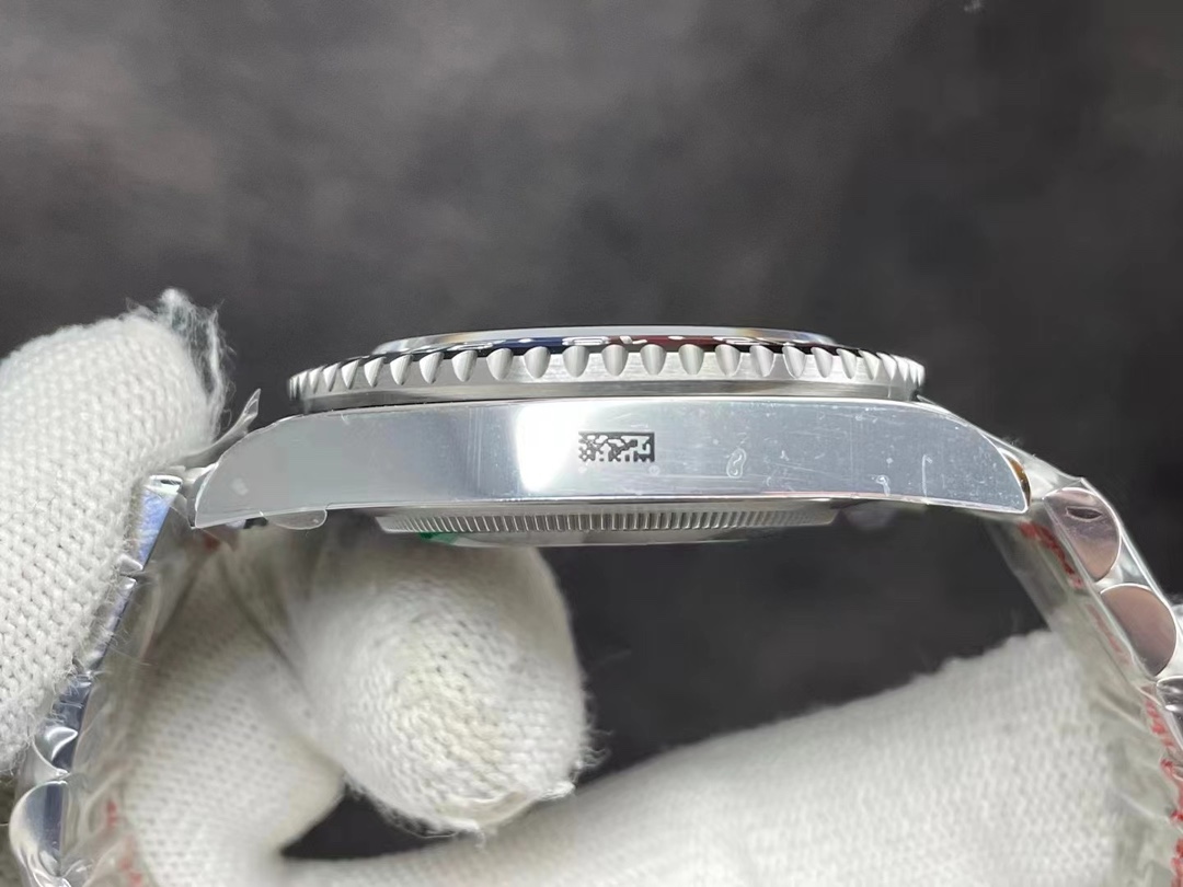 Greenwich GMT40MM 3285 movement