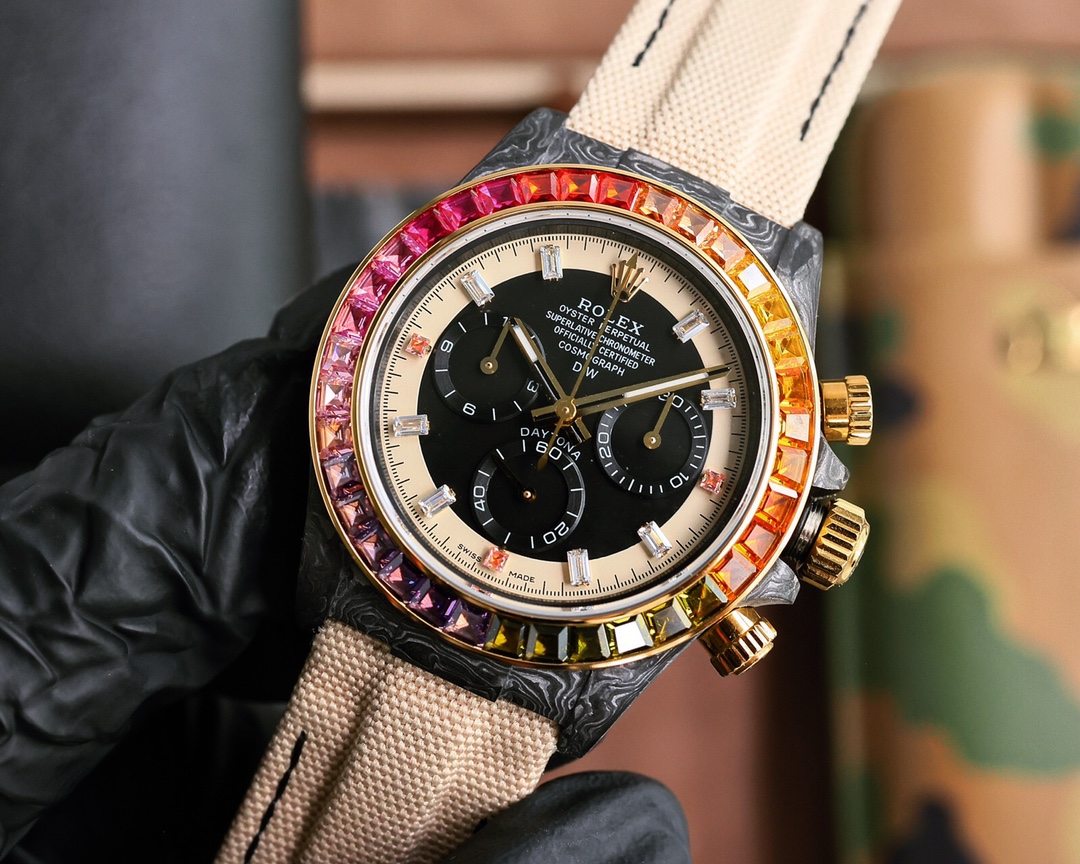 ROLEX Daytona's carbon fiber watch is not only light to wear