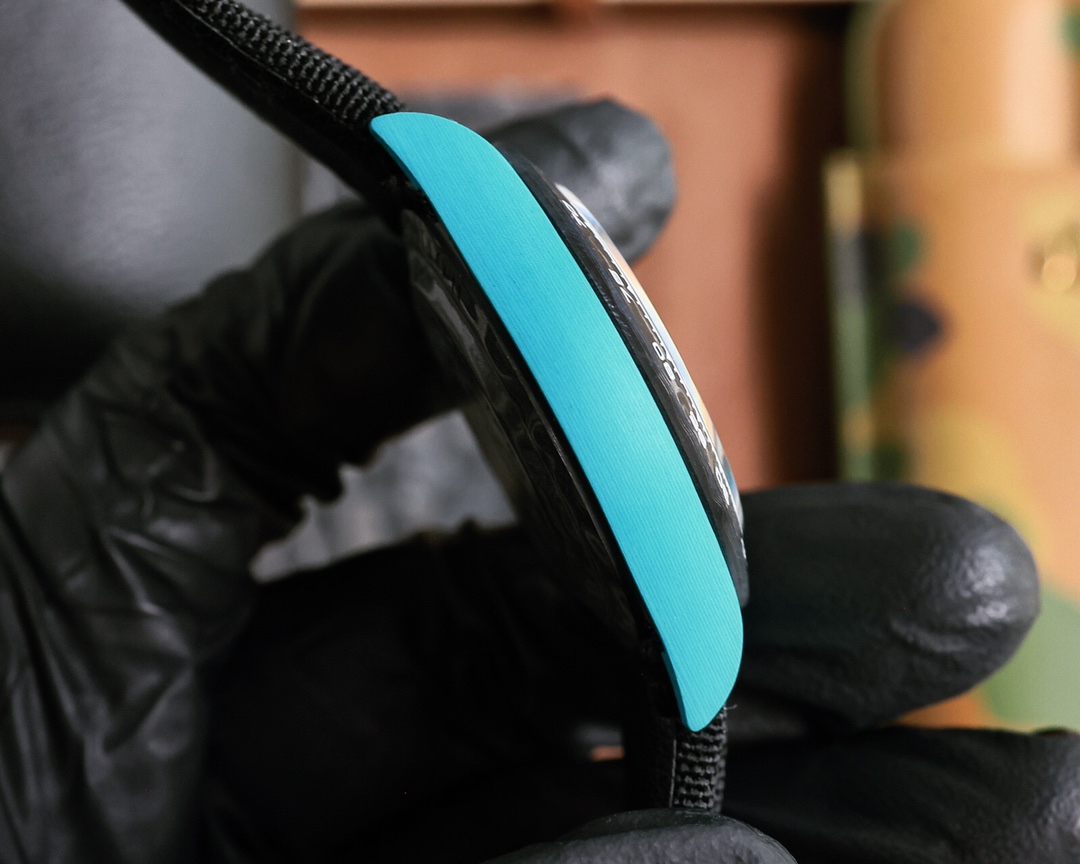 ROLEX Daytona's carbon fiber watch is not only light to wear