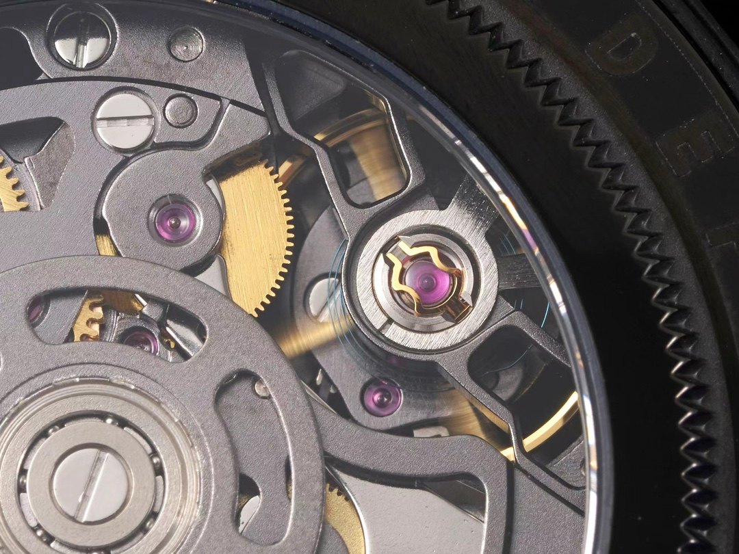 The new hollow Rolex Daytona watch