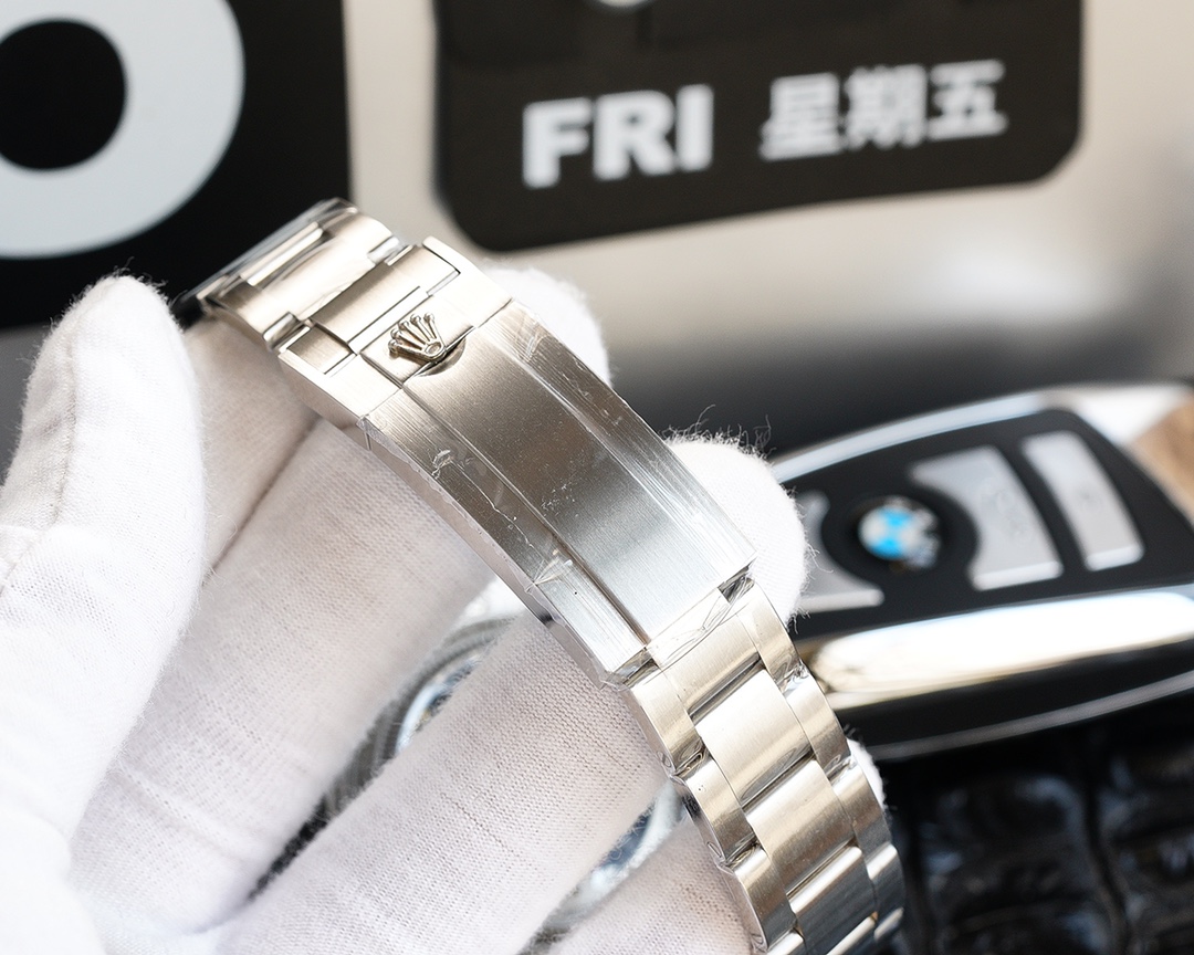 The world's first hollow dial Rolex Daytona watch,