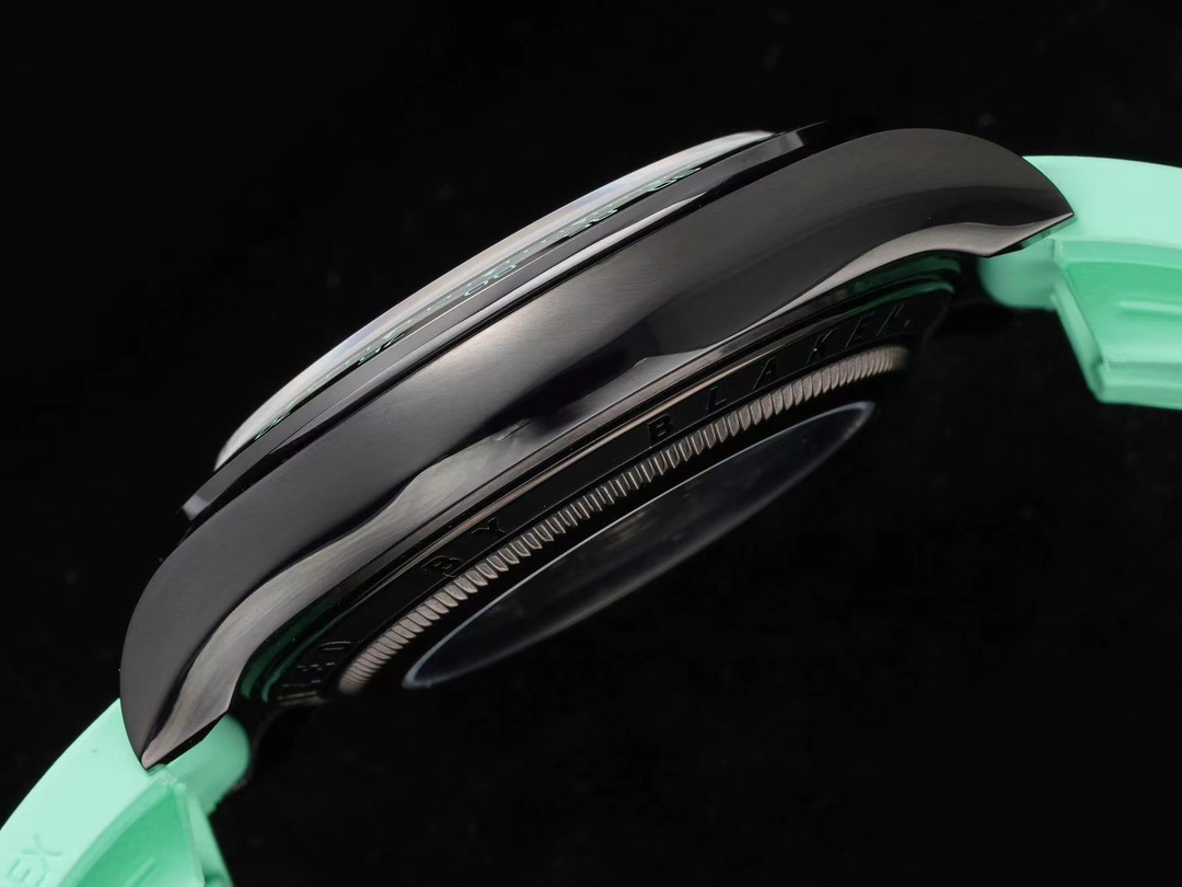 The new hollow Rolex Daytona watch