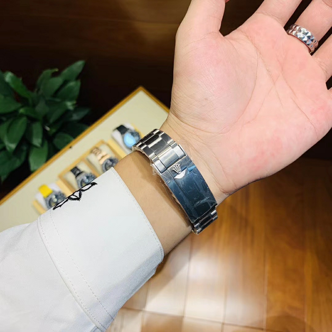 The world's first hollow dial Rolex Daytona watch,