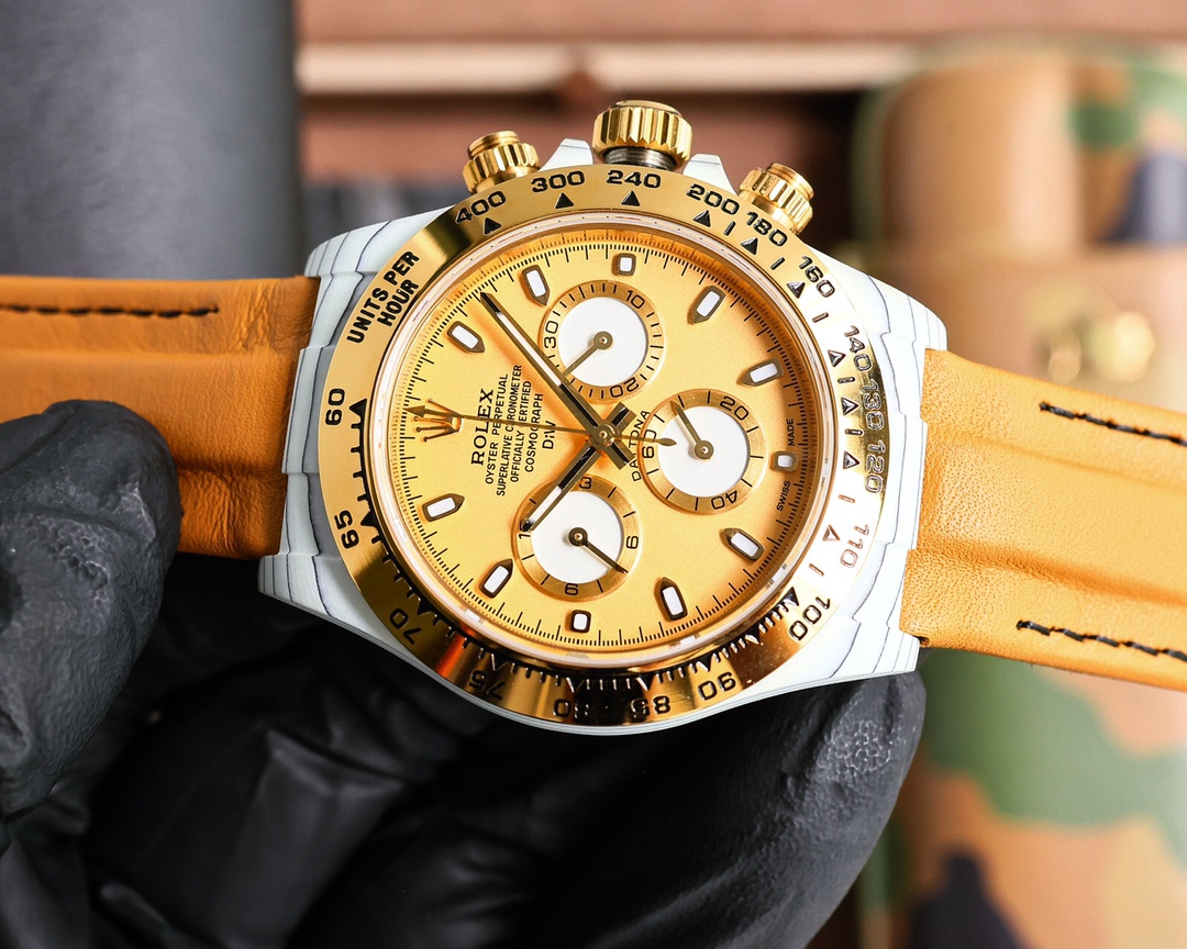 ROLEX Daytona's carbon fiber watch is not only light to wear
