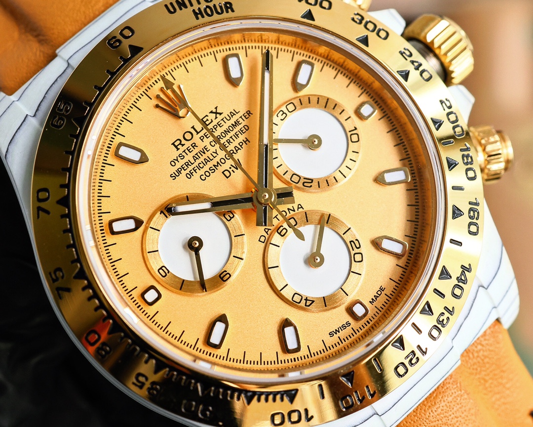 ROLEX Daytona's carbon fiber watch is not only light to wear
