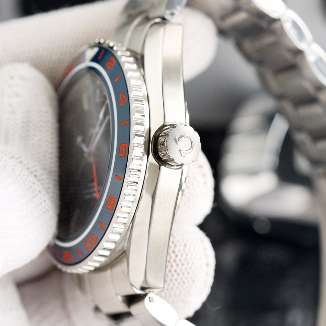 Omega Planet Ocean 2 15.32.44.21.01.00 1 meter GMT