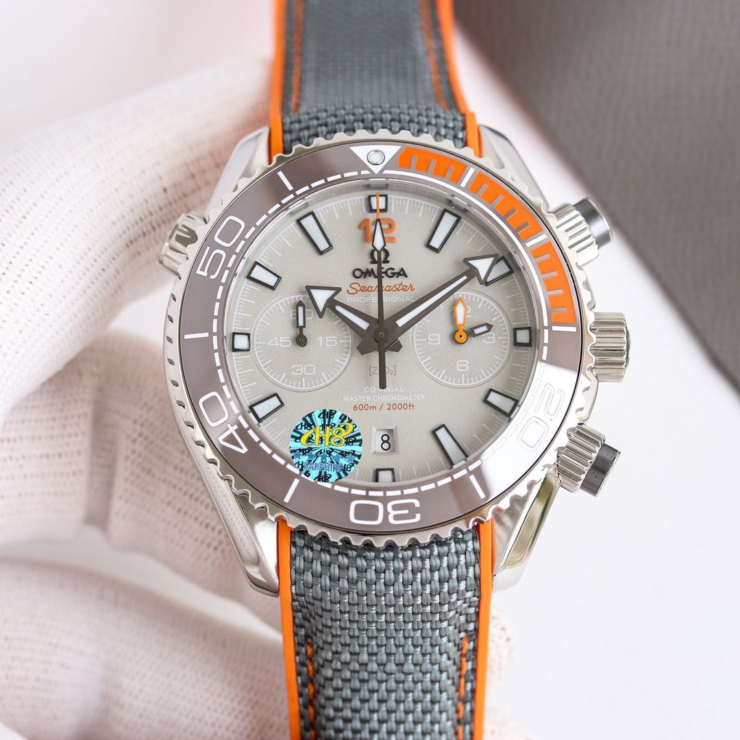 mega's new Seamaster Ocean Universe series 600m