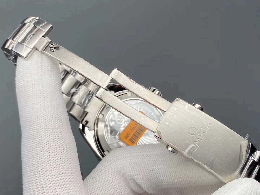 Omega Seamaster 600m America's Cup limited edition diving watch