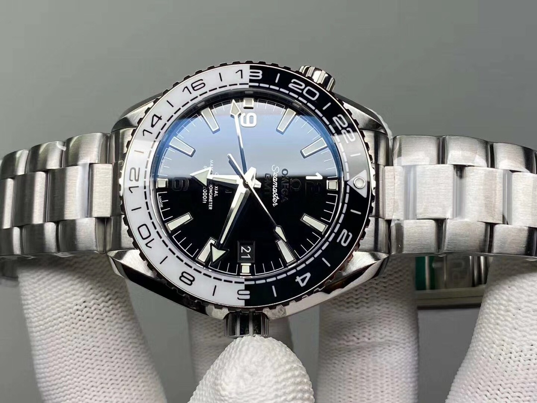 Omega Seamaster 600m America's Cup limited edition diving watch