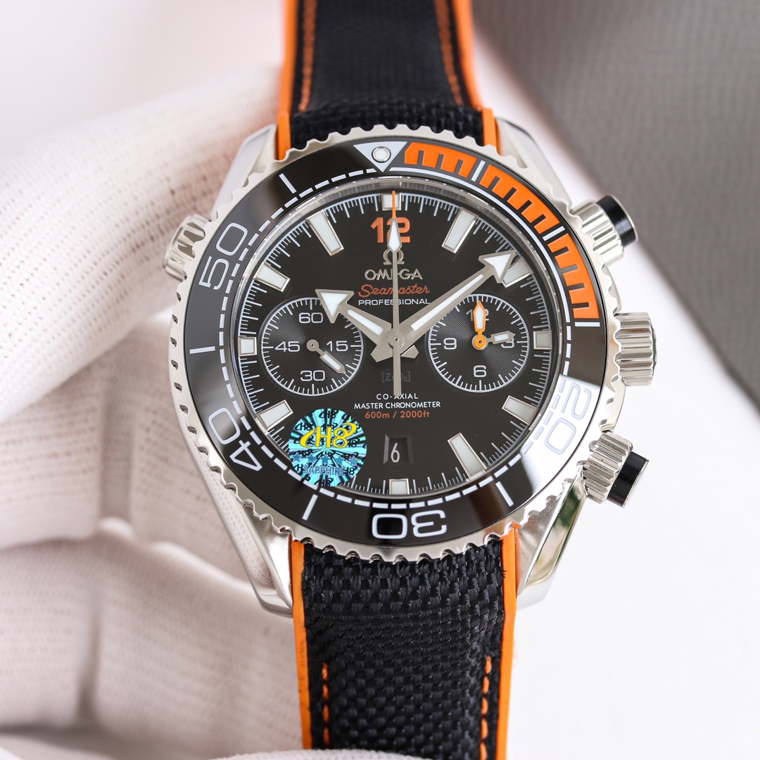 mega's new Seamaster Ocean Universe series 600m