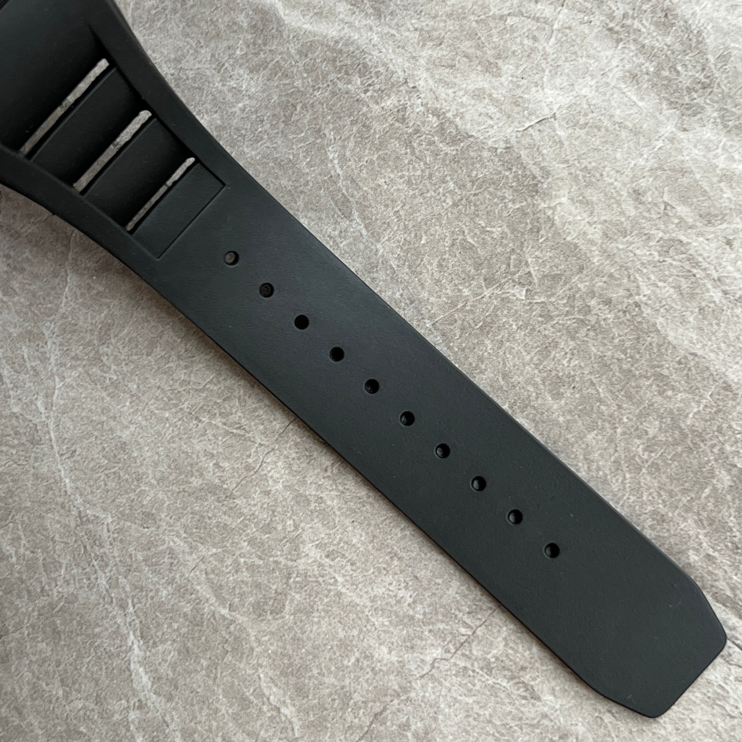 RM 27-02 is a sports tourbillon watch designed by 〖RICHARD MILLE〗