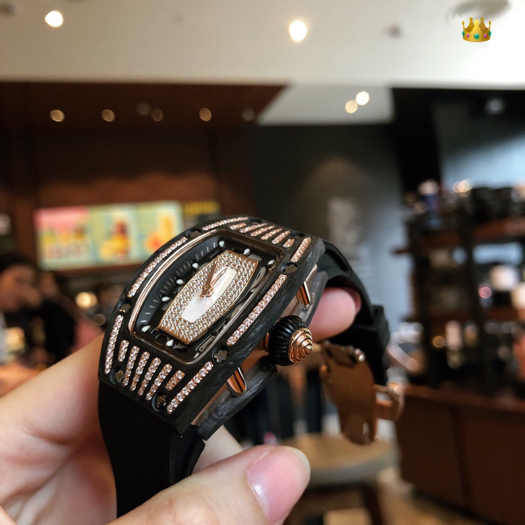 Richard Miller RM07-01 Red Lips RM007