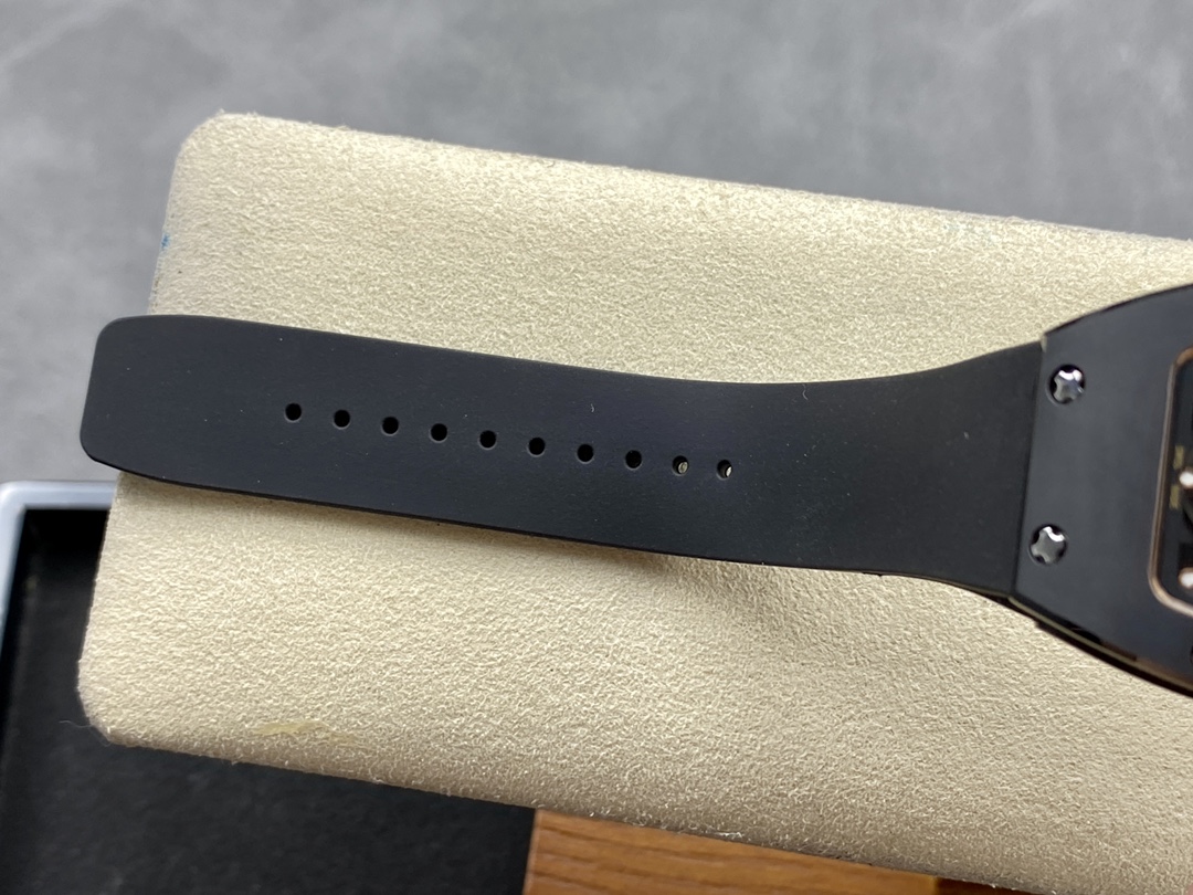 Richard Miller RM07-01 Red Lips RM007