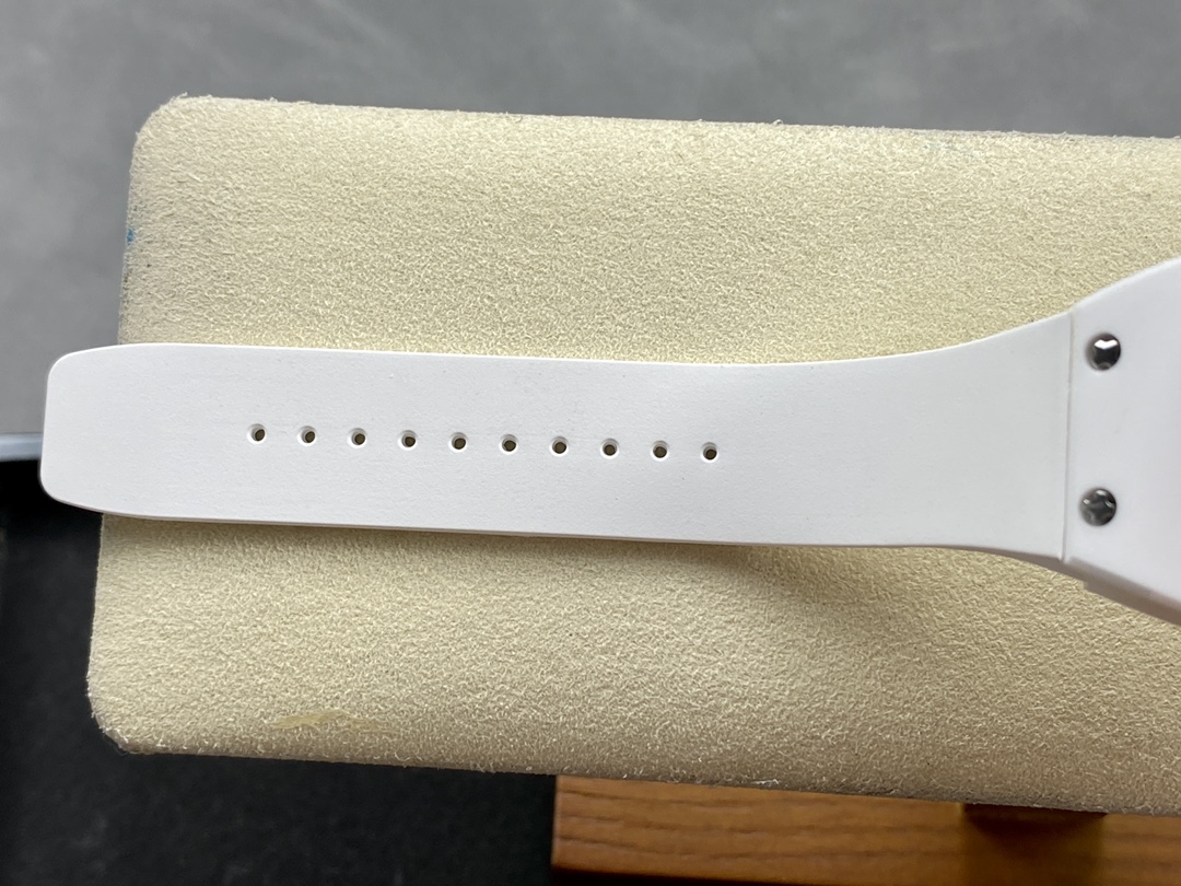 Richard Miller RM07-01 Red Lips RM007