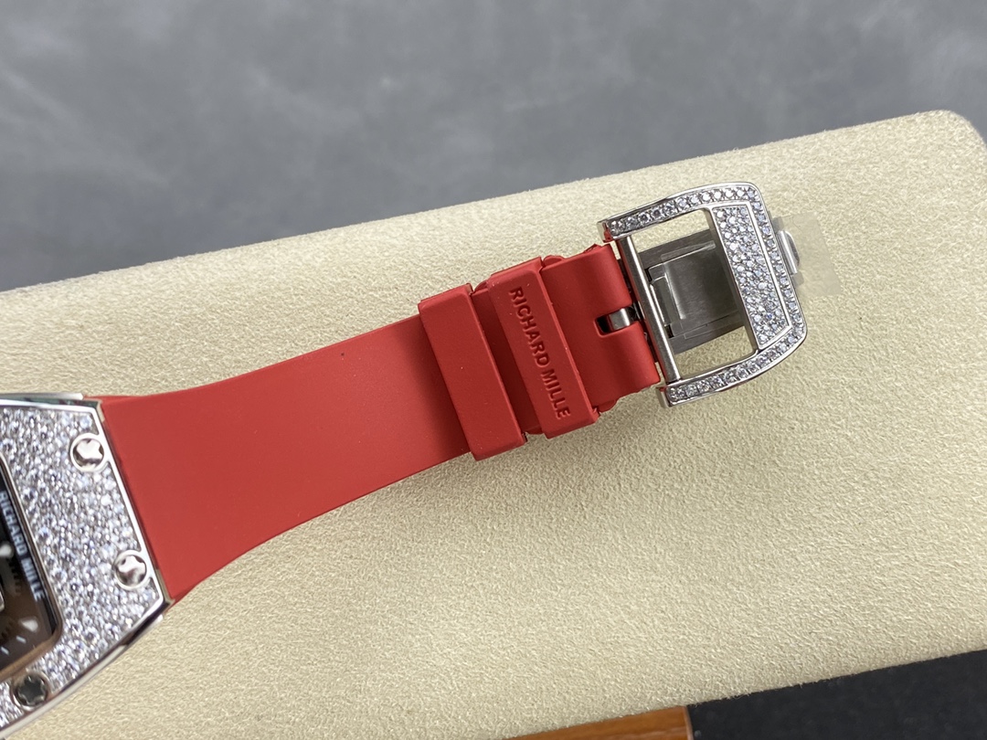 Richard Miller RM07-01 Red Lips RM007