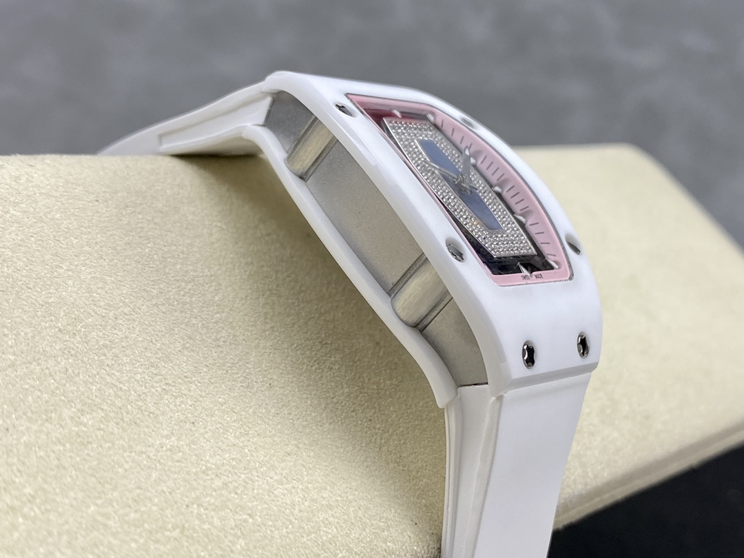 Richard Miller RM07-01 Red Lips RM007