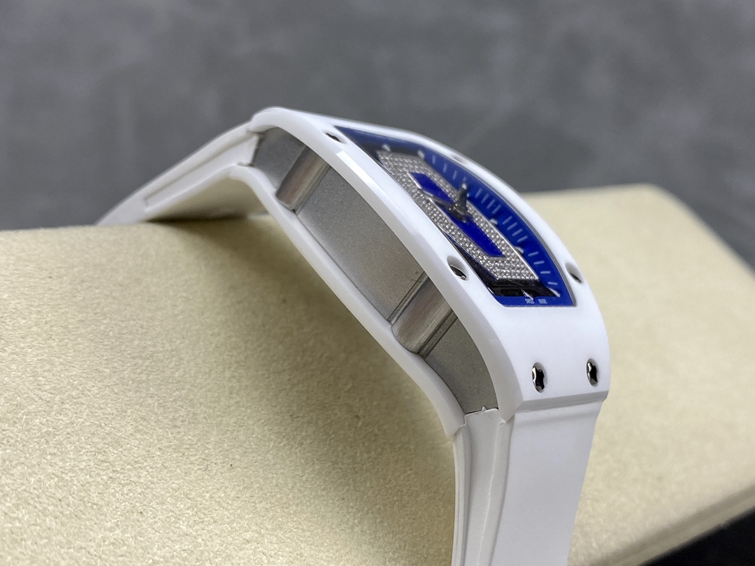 Richard Miller RM07-01 Red Lips RM007