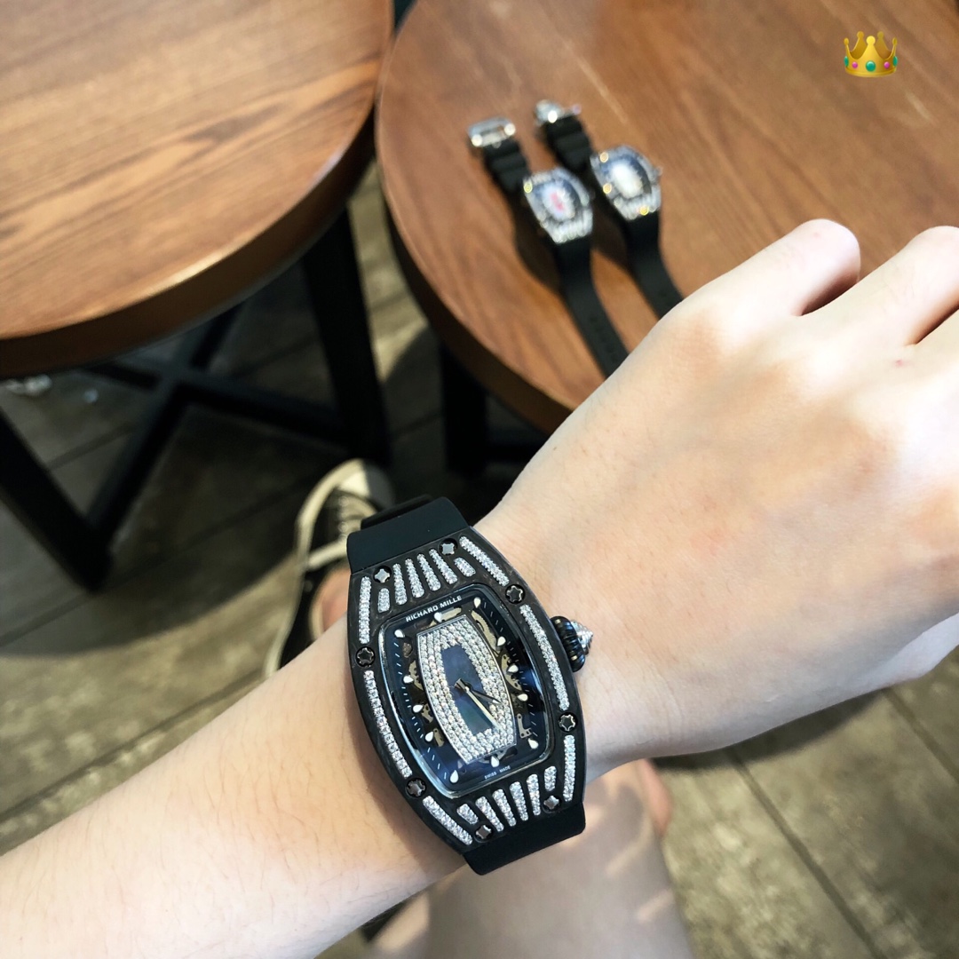 Richard Miller RM07-01 Red Lips RM007